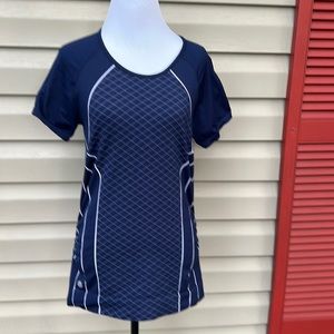 Athleta women’s navy&white athletic top